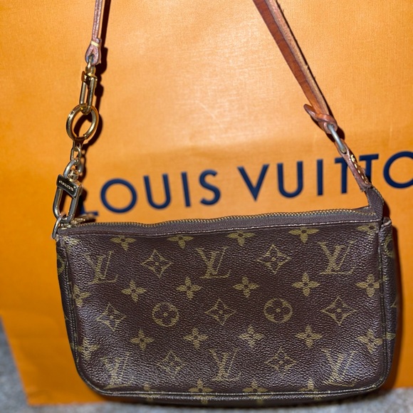 Louis Vuitton Brown Monogram Pochette Handbag with COA - Picture 1 of 4